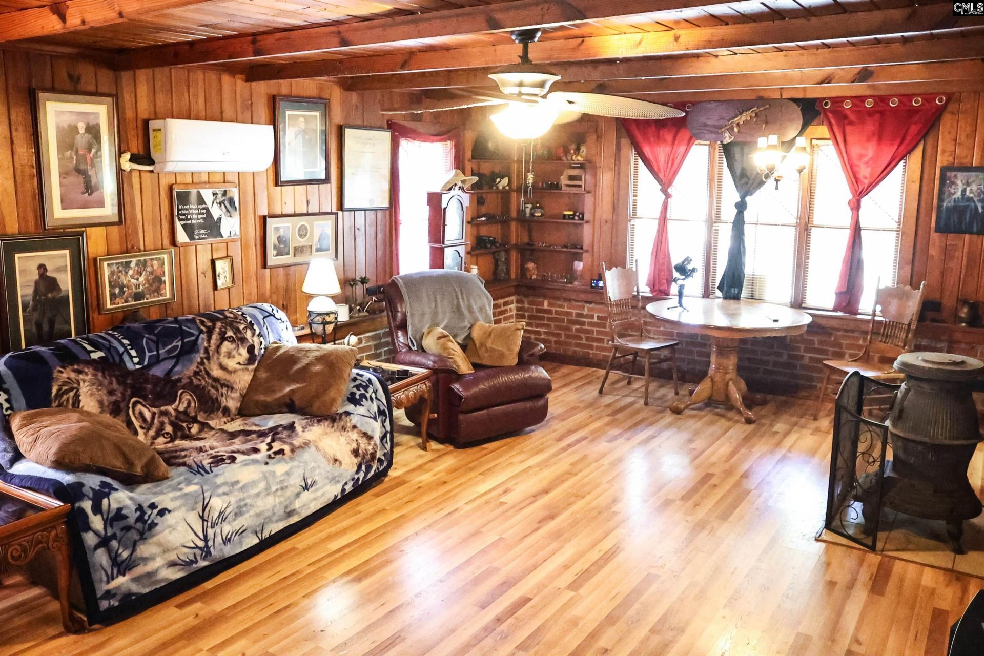 474 Shot's Trl Road Photo 4