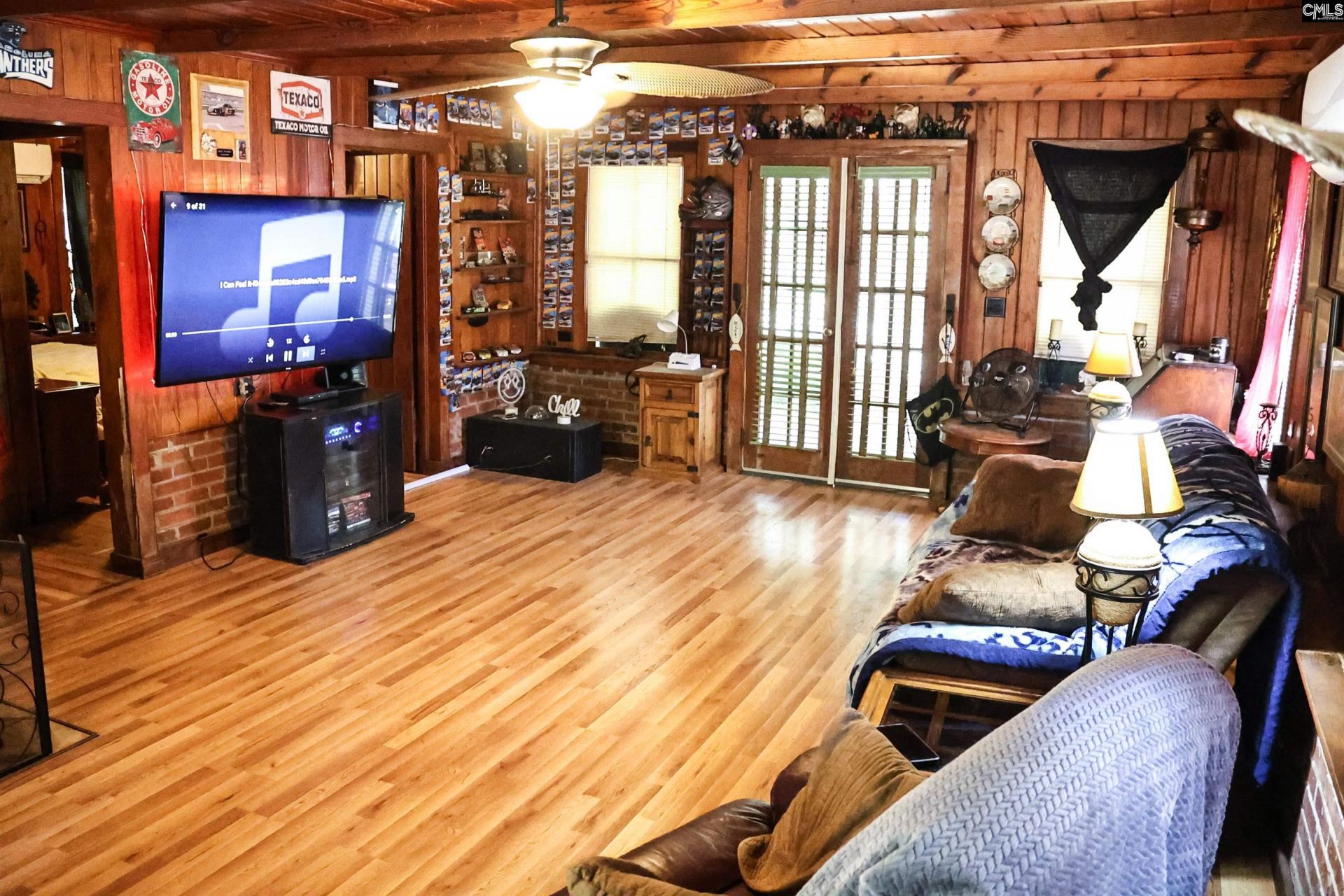 474 Shot's Trl Road Photo 4