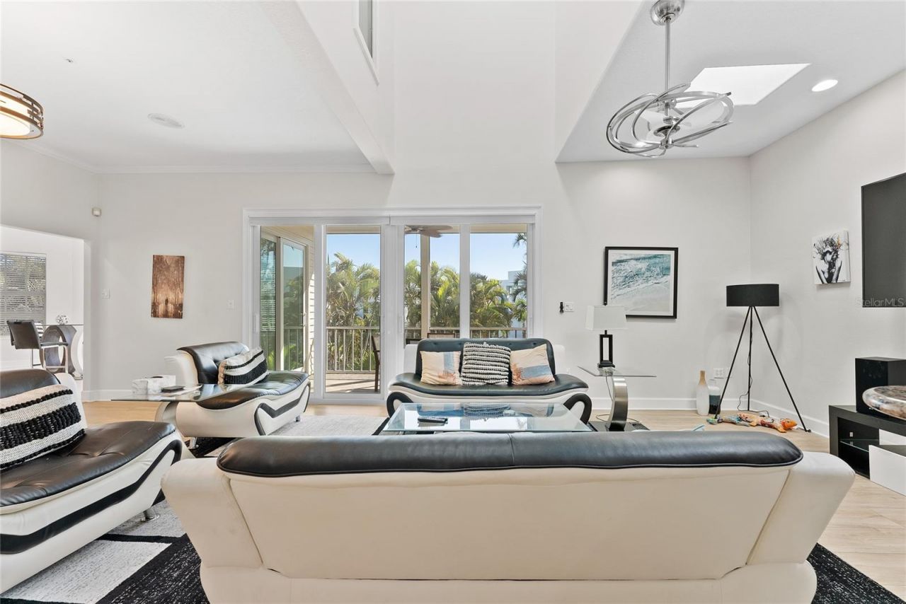 3020 Gulf Of Mexico Drive, Unit 2, Longboat Key, FL 34228 Photo