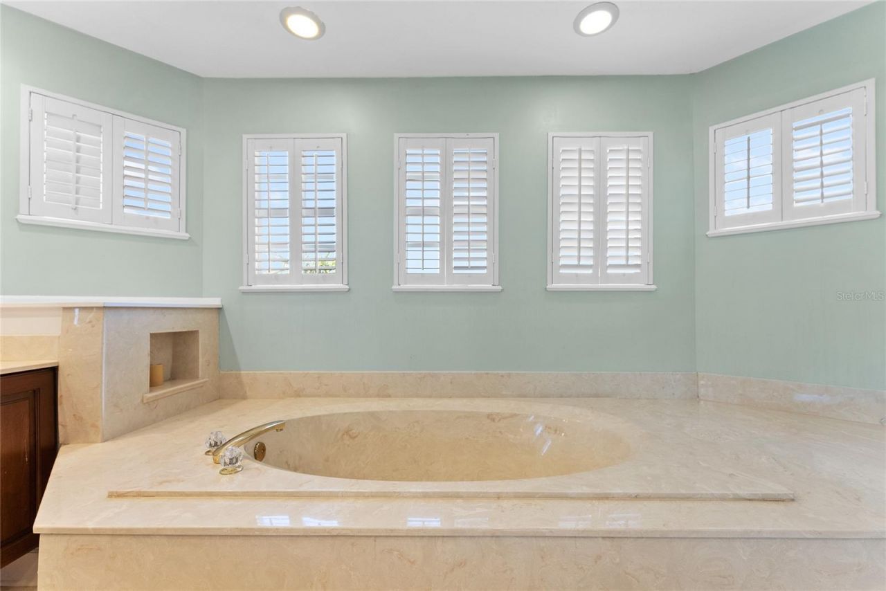 3020 Gulf Of Mexico Drive, Unit 2, Longboat Key, FL 34228 Photo