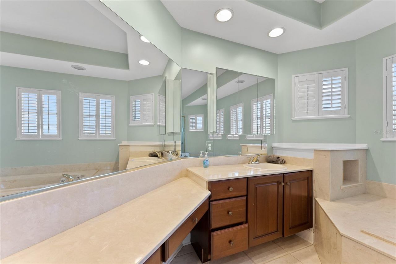 3020 Gulf Of Mexico Drive, Unit 2, Longboat Key, FL 34228 Photo