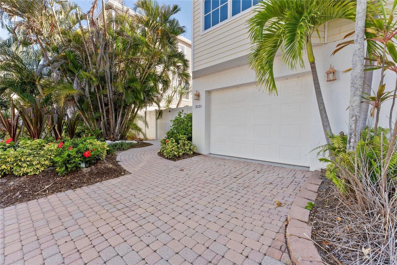 3020 Gulf Of Mexico Drive, Unit 2, Longboat Key, FL 34228 Photo