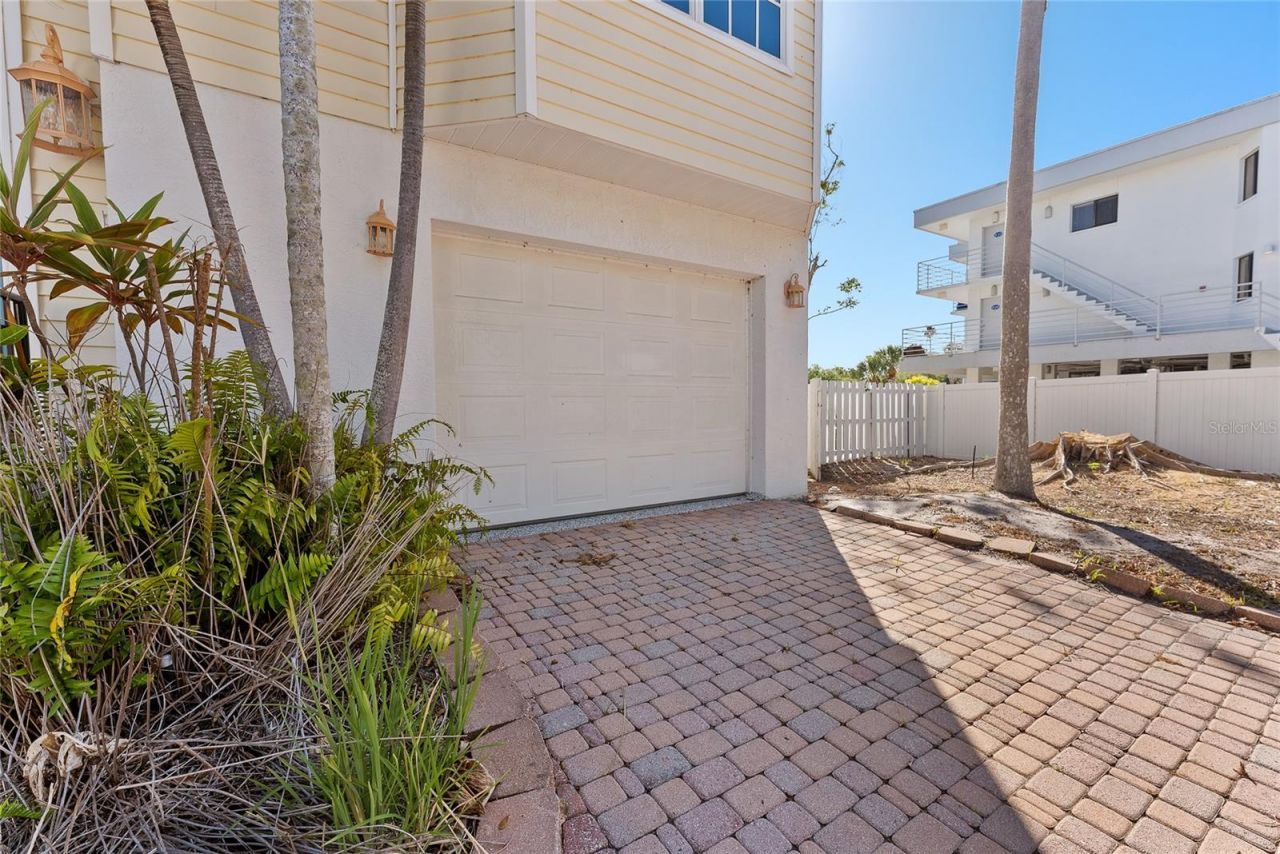 3020 Gulf Of Mexico Drive, Unit 2, Longboat Key, FL 34228 Photo