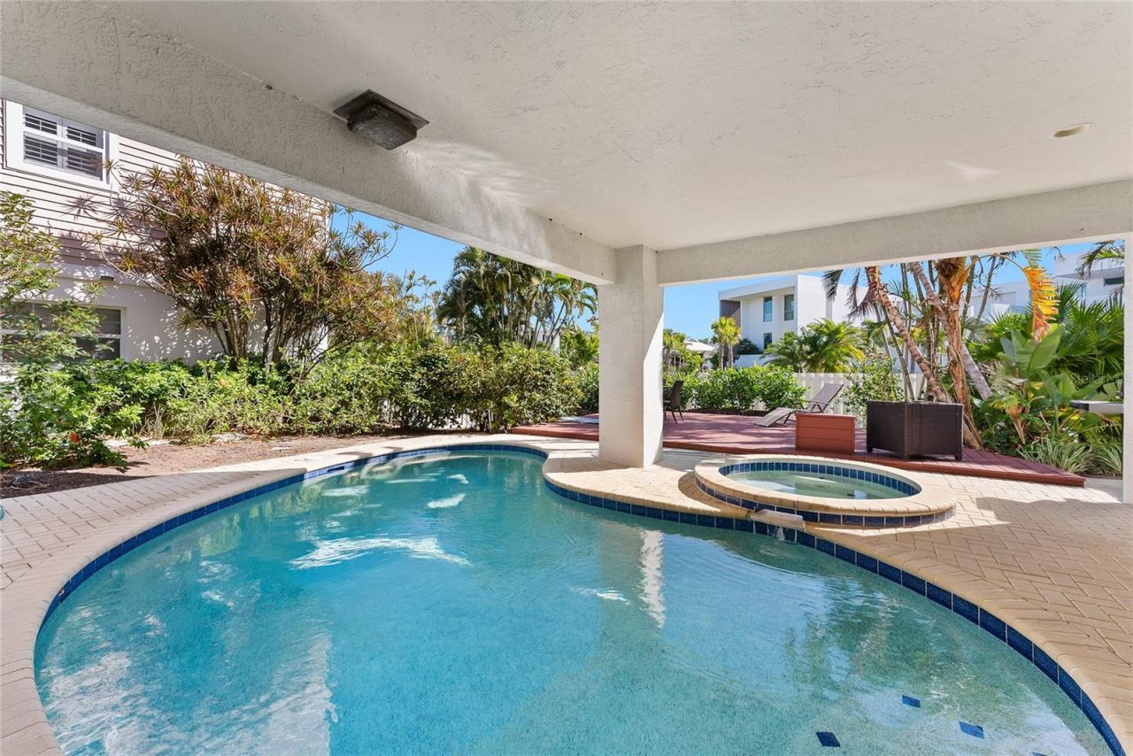 3020 Gulf Of Mexico Drive, Unit 2, Longboat Key, FL 34228 Photo