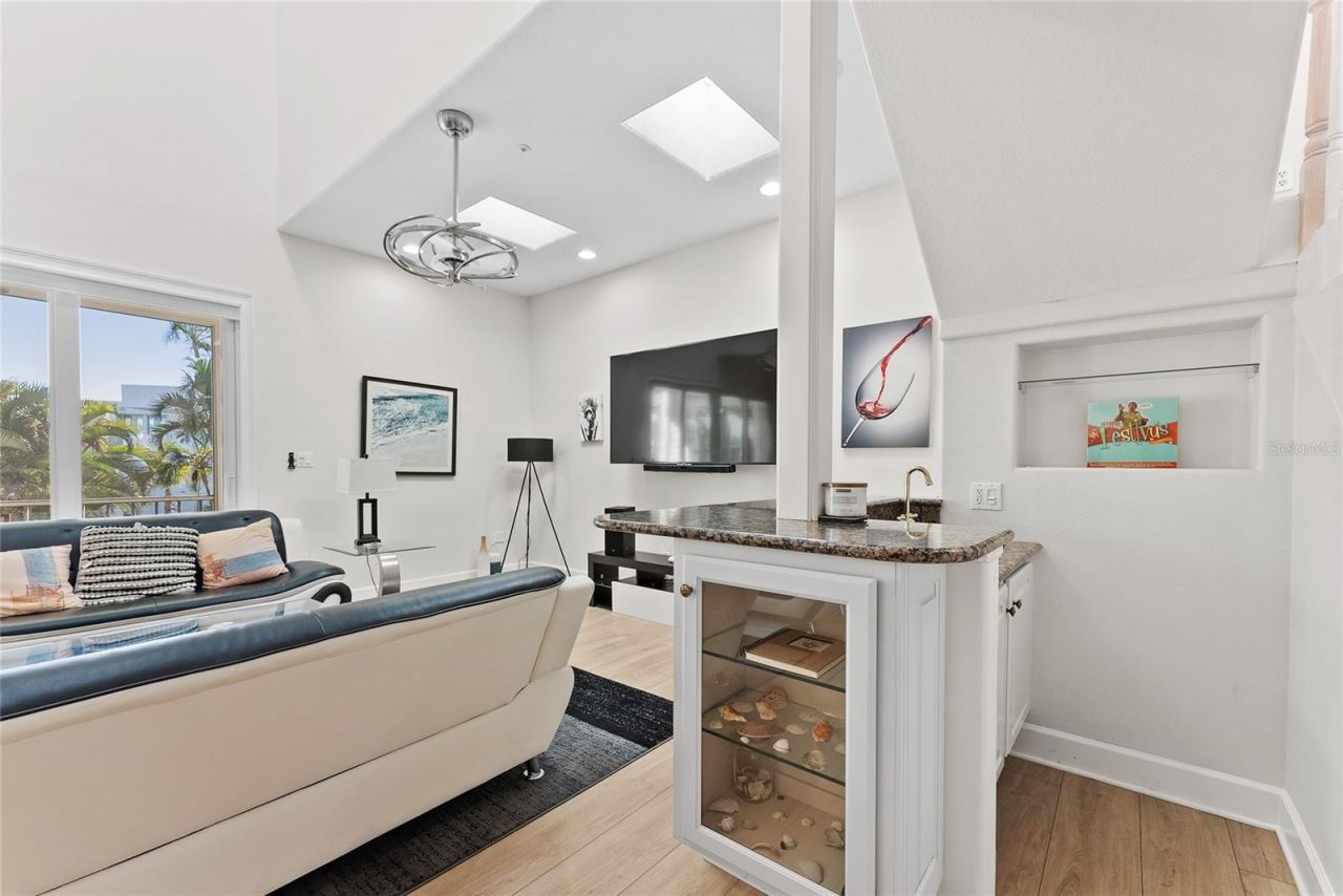 3020 Gulf Of Mexico Drive, Unit 2, Longboat Key, FL 34228 Photo