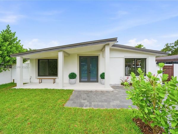 6332 SW 28th St, Miami, FL 33155