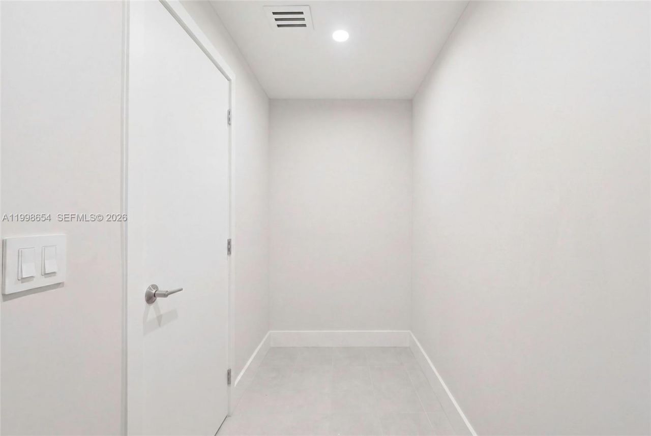 6332 SW 28th St, Miami, FL 33155 Photo