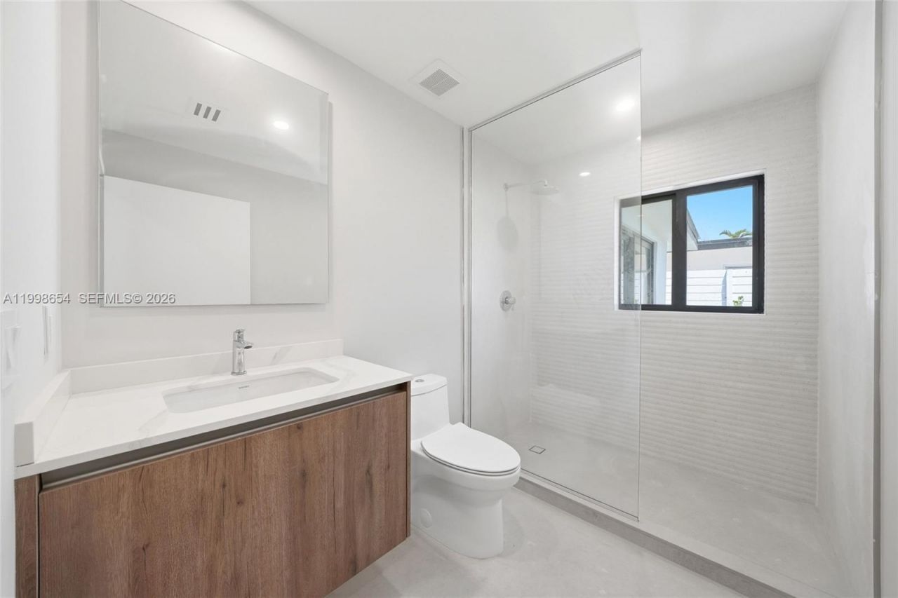 6332 SW 28th St, Miami, FL 33155 Photo