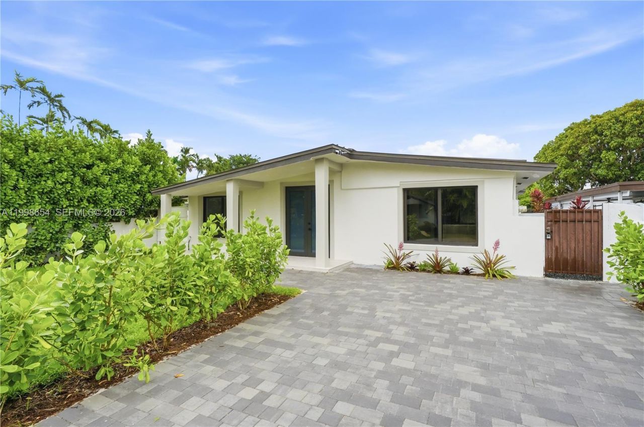 6332 SW 28th St, Miami, FL 33155 Photo