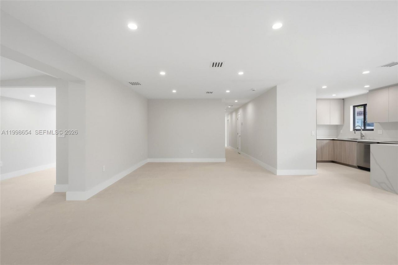 6332 SW 28th St, Miami, FL 33155 Photo