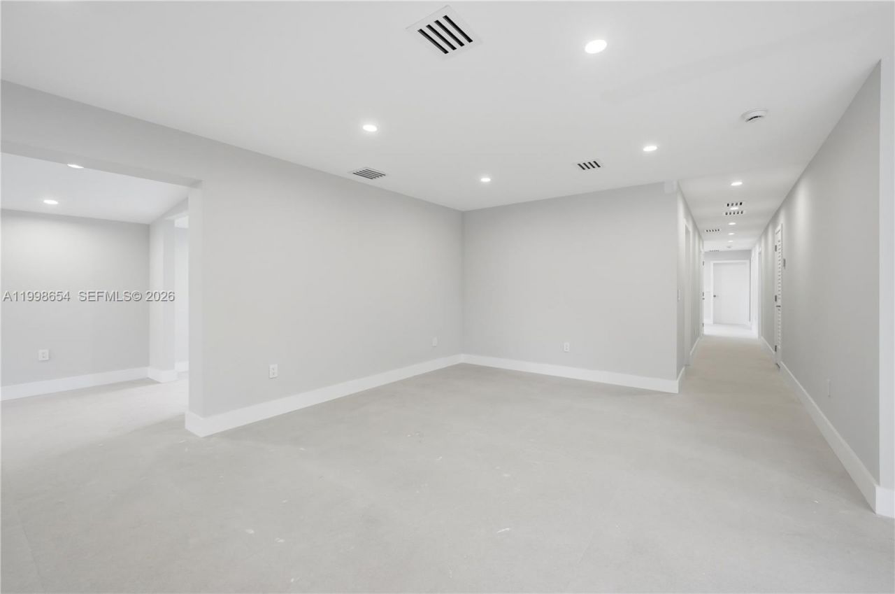 6332 SW 28th St, Miami, FL 33155 Photo