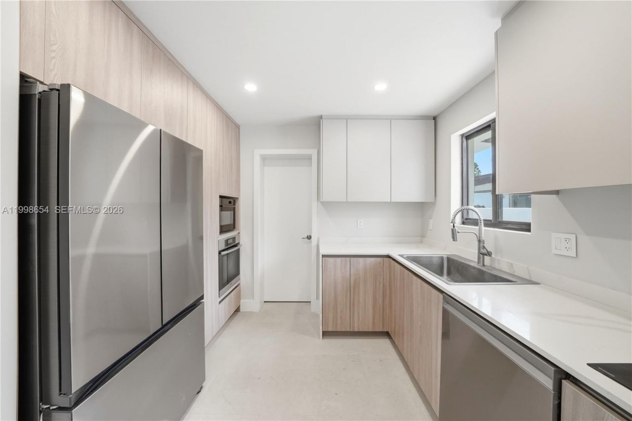 6332 SW 28th St, Miami, FL 33155 Photo