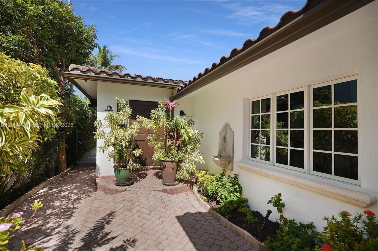 113 S Gordon Road, Fort Lauderdale, FL 33301 Photo