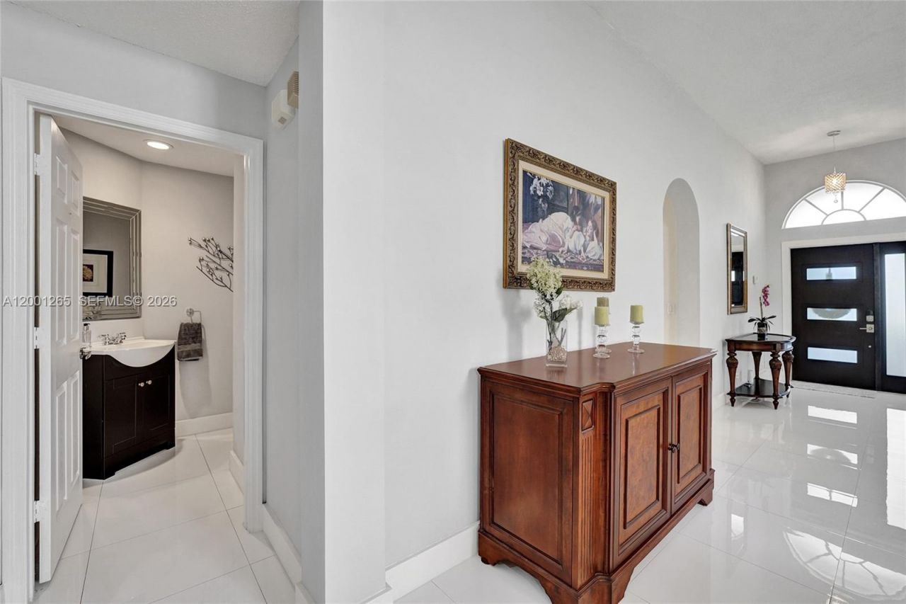 1445 NW 143rd Ave, Pembroke Pines, FL 33028 Photo