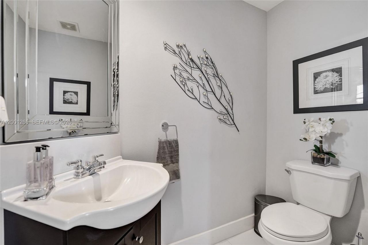 1445 NW 143rd Ave, Pembroke Pines, FL 33028 Photo