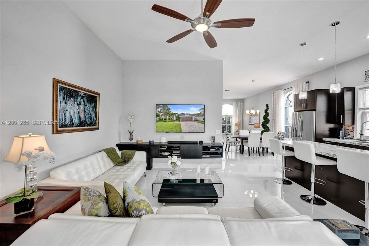 1445 NW 143rd Ave, Pembroke Pines, FL 33028 Photo