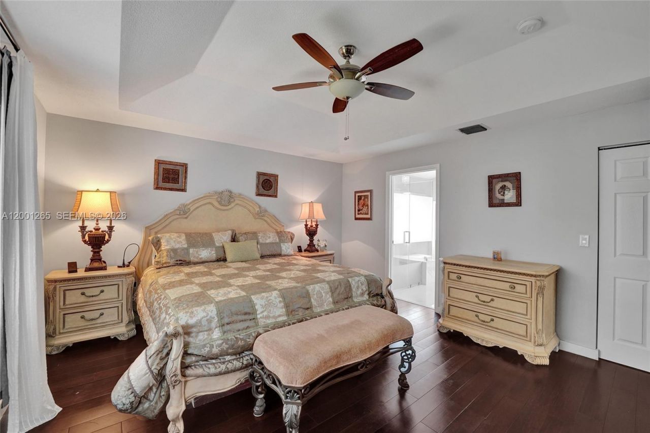 1445 NW 143rd Ave, Pembroke Pines, FL 33028 Photo