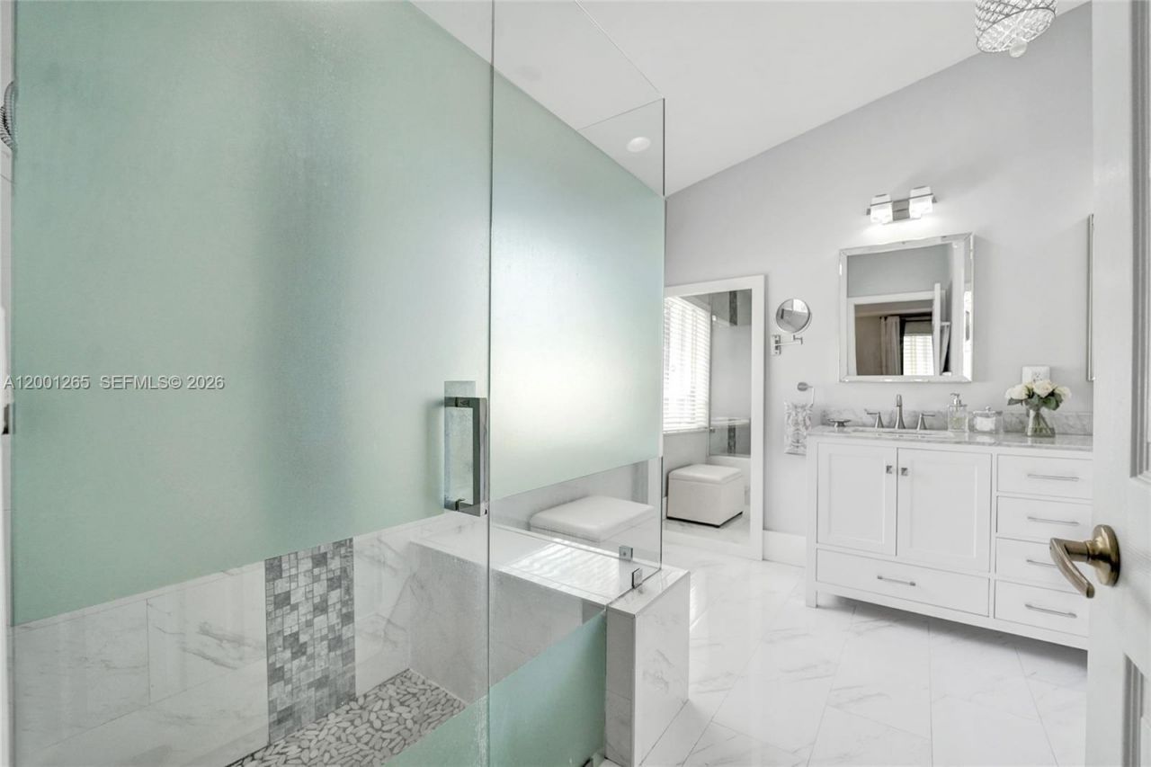 1445 NW 143rd Ave, Pembroke Pines, FL 33028 Photo