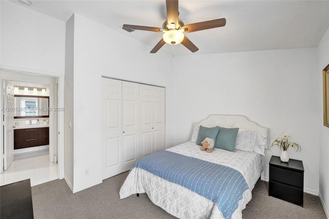 1445 NW 143rd Ave, Pembroke Pines, FL 33028 Photo