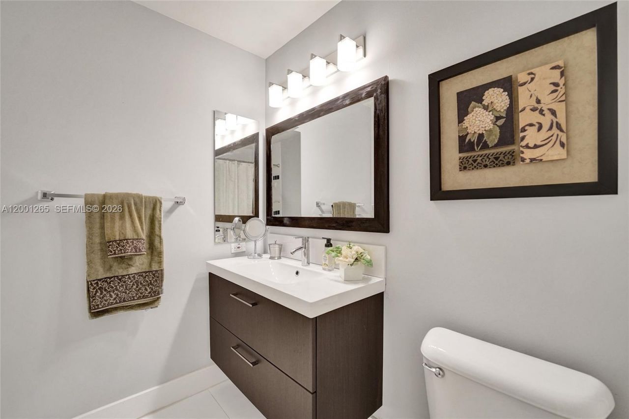 1445 NW 143rd Ave, Pembroke Pines, FL 33028 Photo