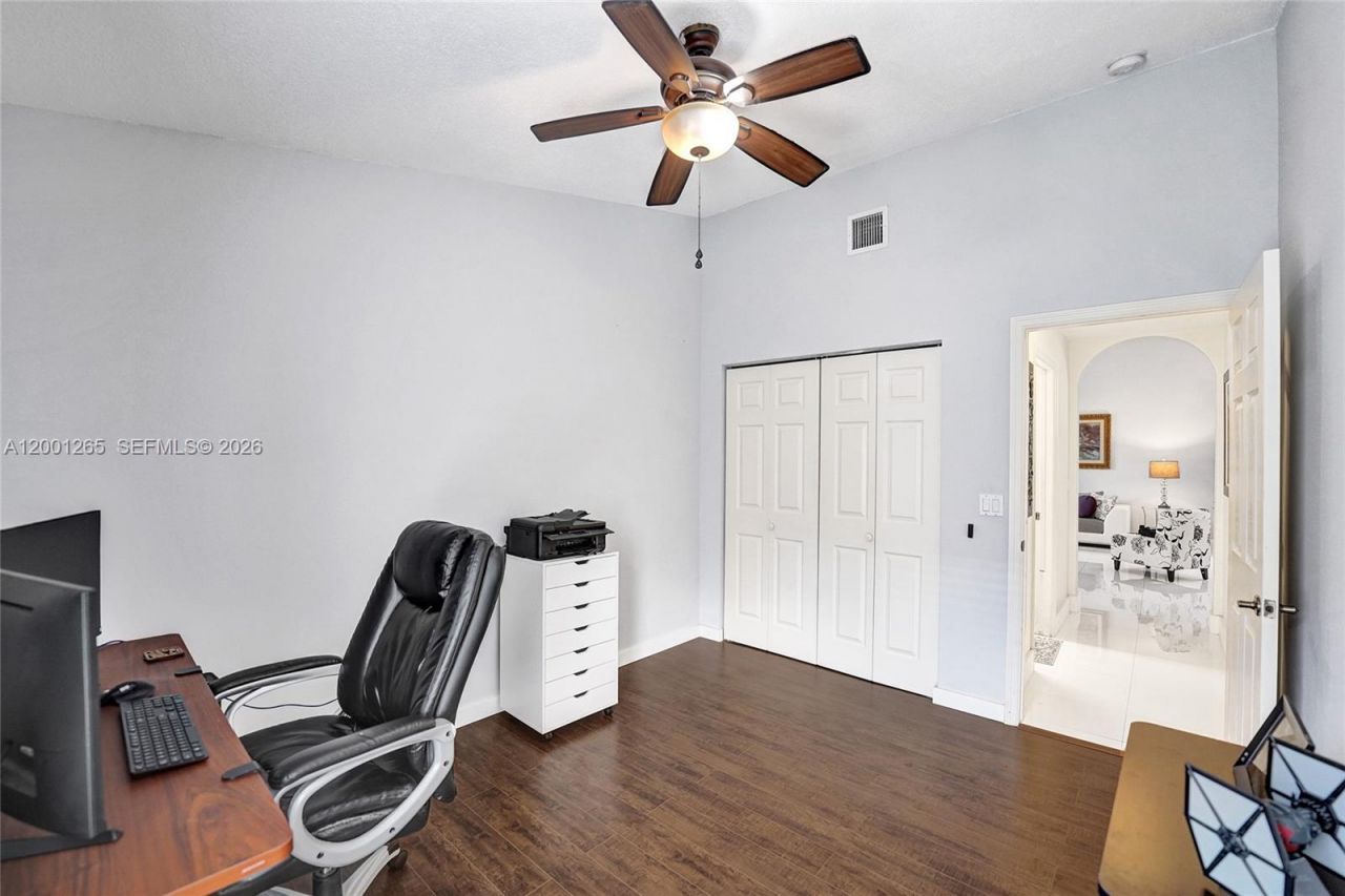 1445 NW 143rd Ave, Pembroke Pines, FL 33028 Photo