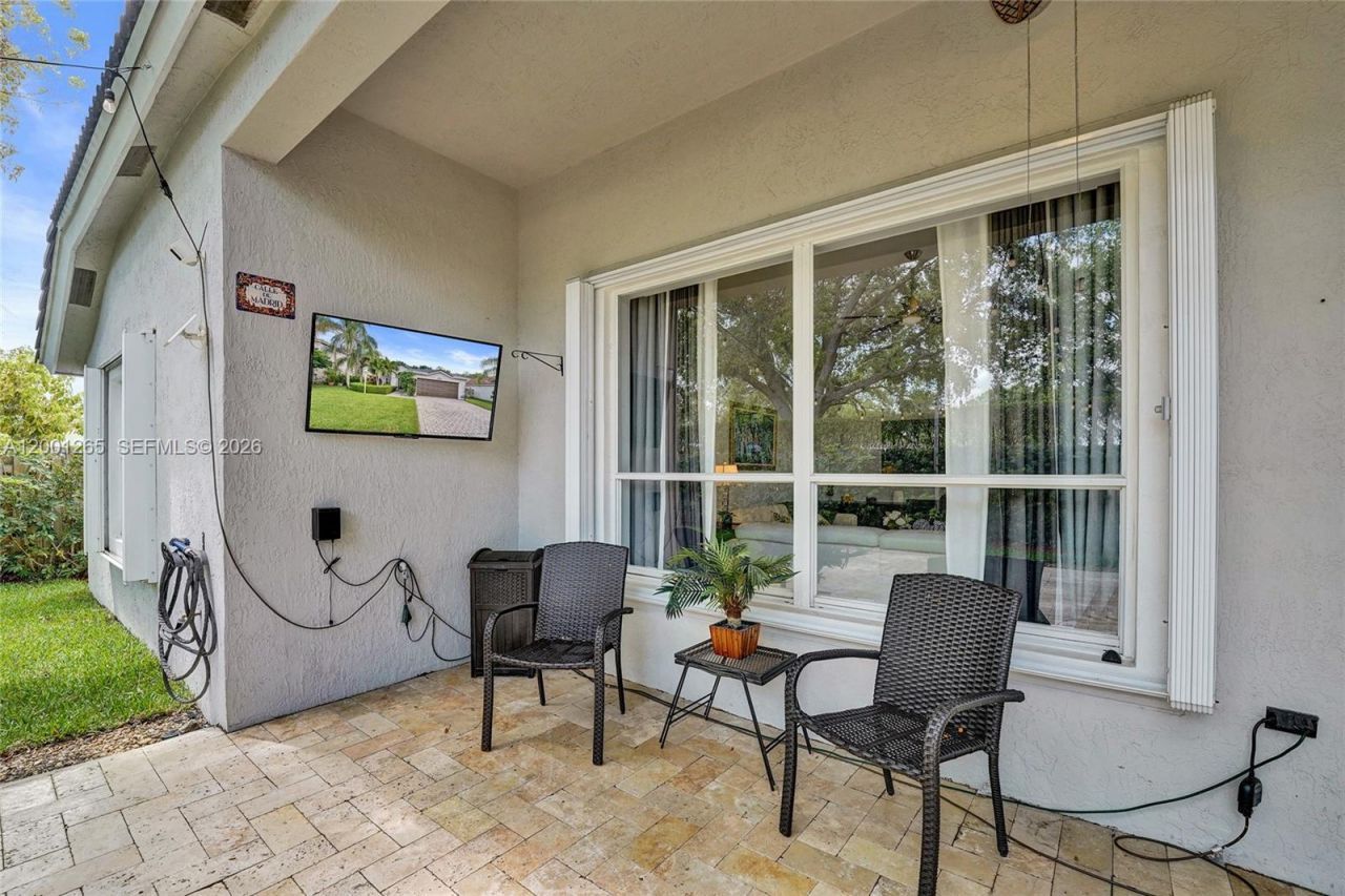 1445 NW 143rd Ave, Pembroke Pines, FL 33028 Photo