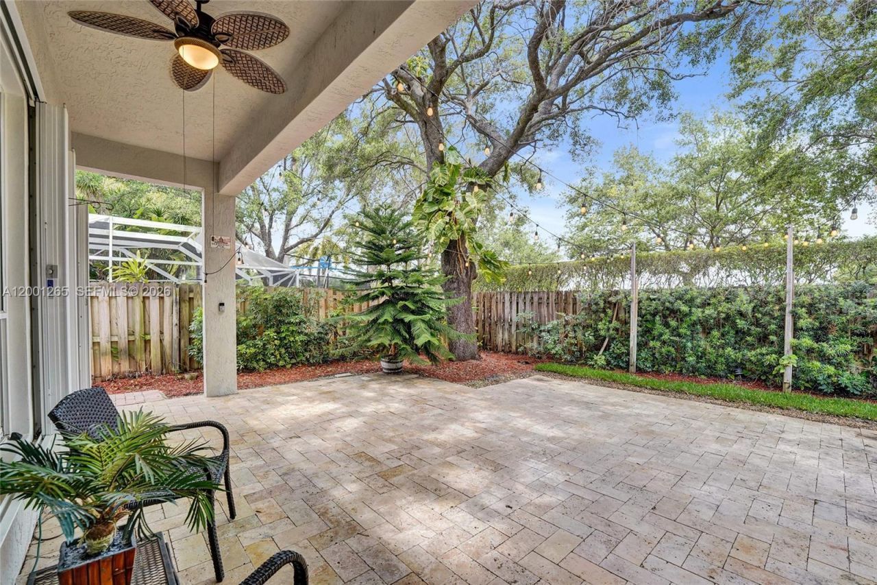 1445 NW 143rd Ave, Pembroke Pines, FL 33028 Photo