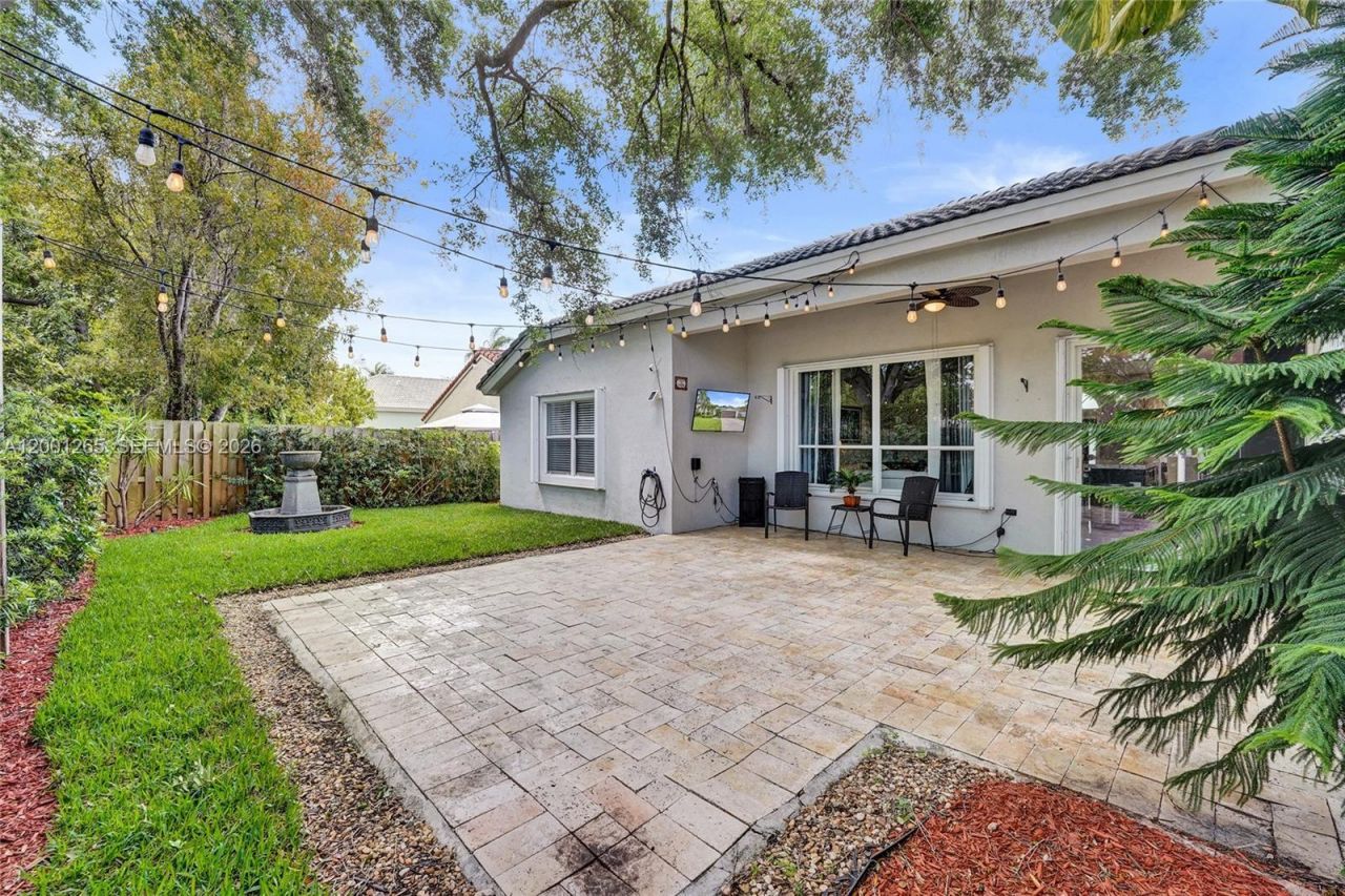 1445 NW 143rd Ave, Pembroke Pines, FL 33028 Photo