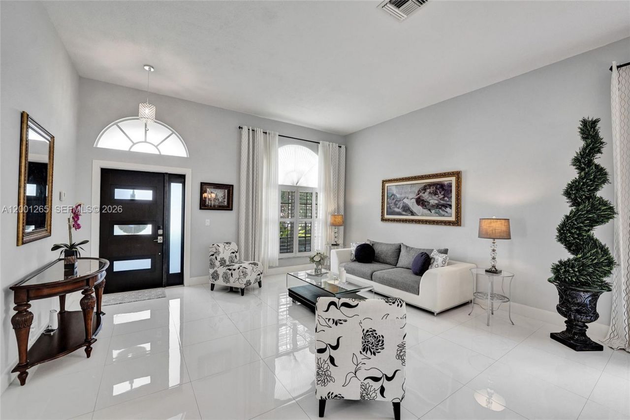 1445 NW 143rd Ave, Pembroke Pines, FL 33028 Photo