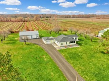 1056 Lake Road, Ontario, NY 14519