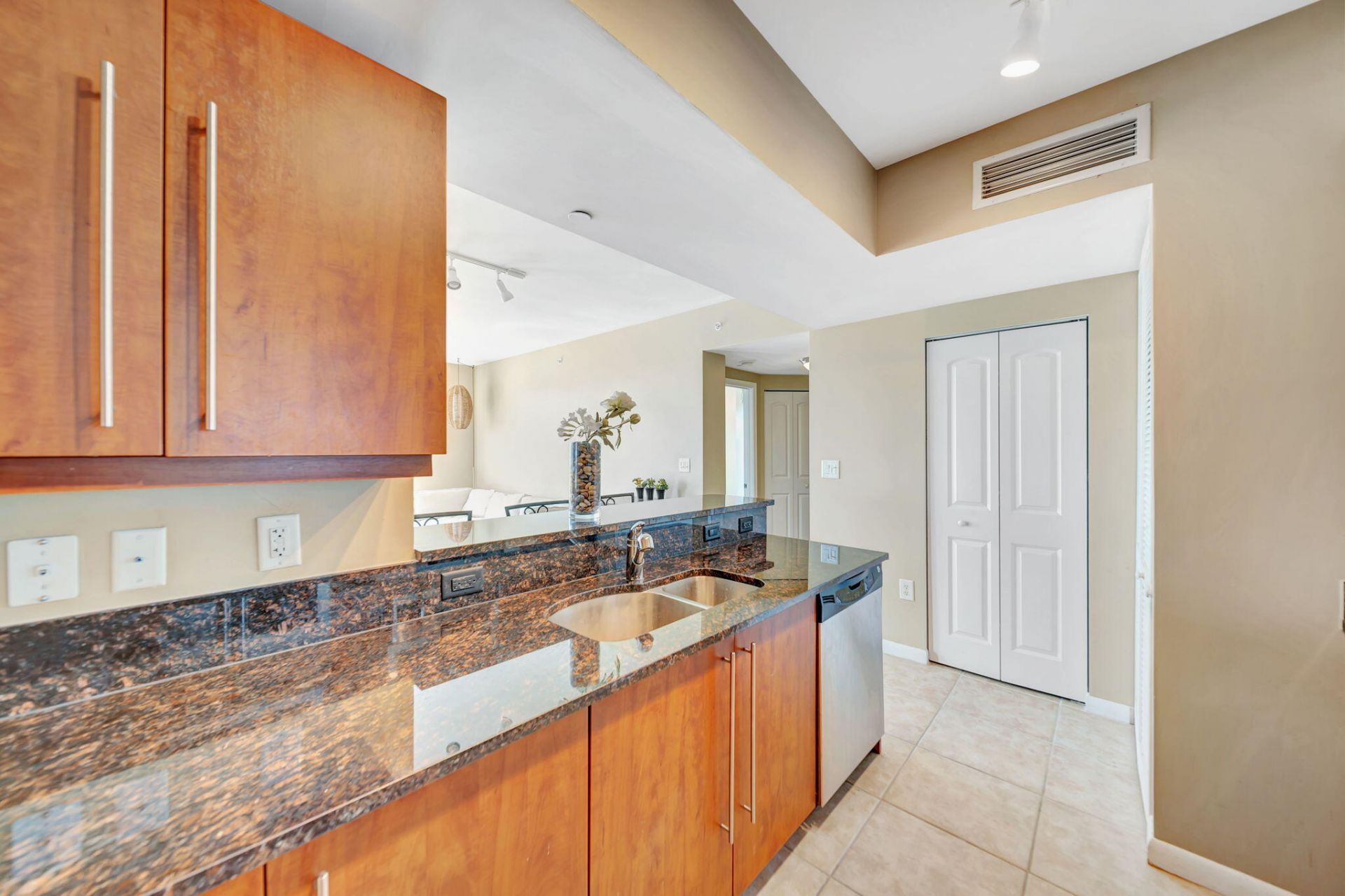 7350 SW 89th Street, Unit 2102s, Miami, FL 33156 Photo