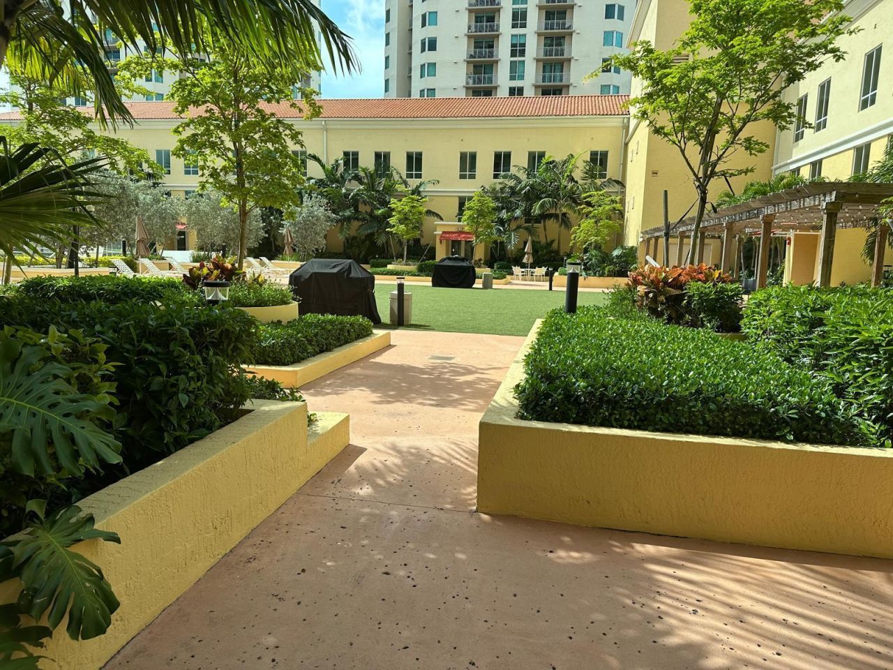 7350 SW 89th Street, Unit 2102s, Miami, FL 33156 Photo