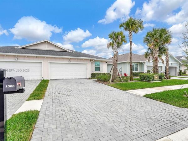 1368 Haywagon Trl, Loxahatchee, FL 33470