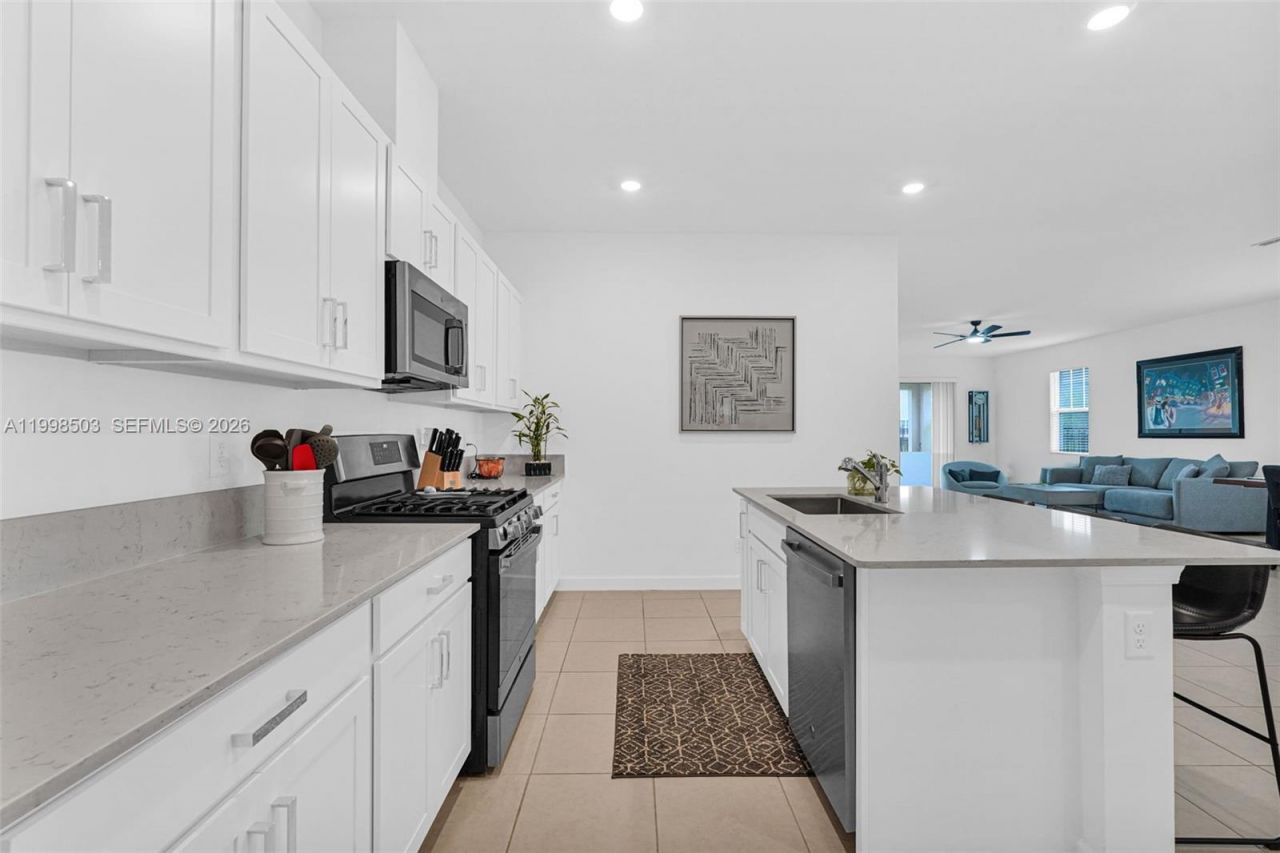 1368 Haywagon Trl, Loxahatchee, FL 33470 Photo