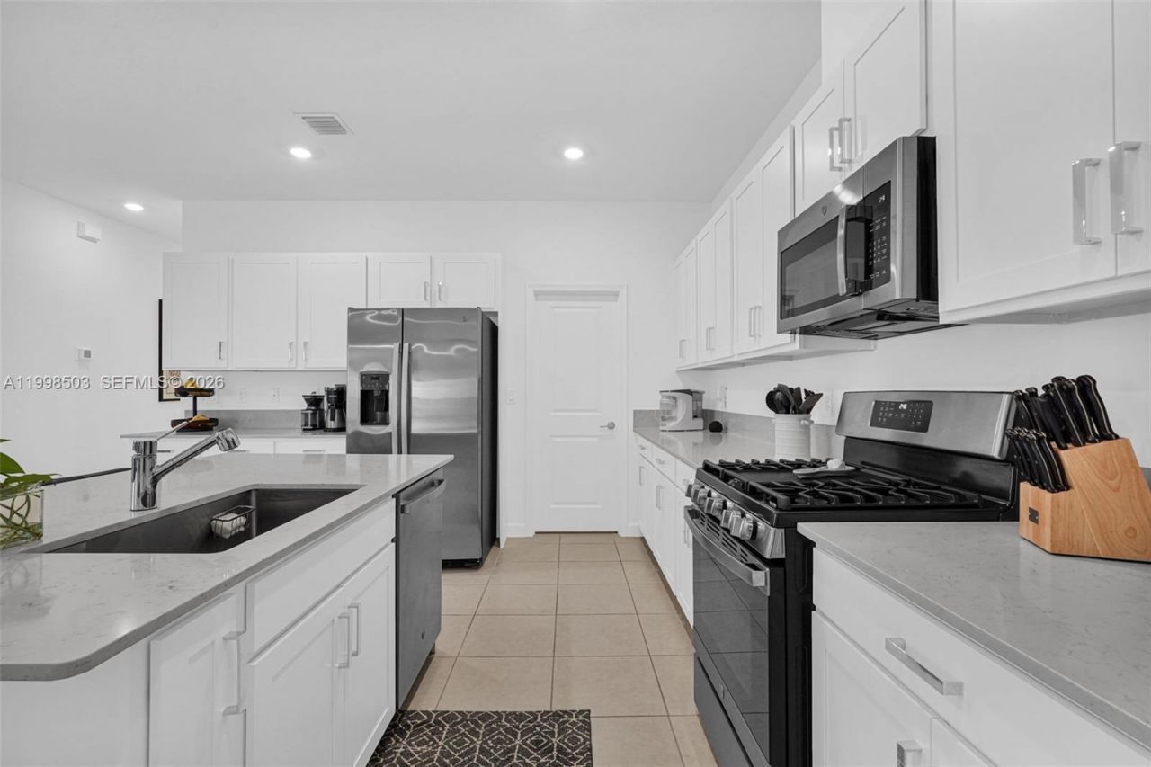 1368 Haywagon Trl, Loxahatchee, FL 33470 Photo