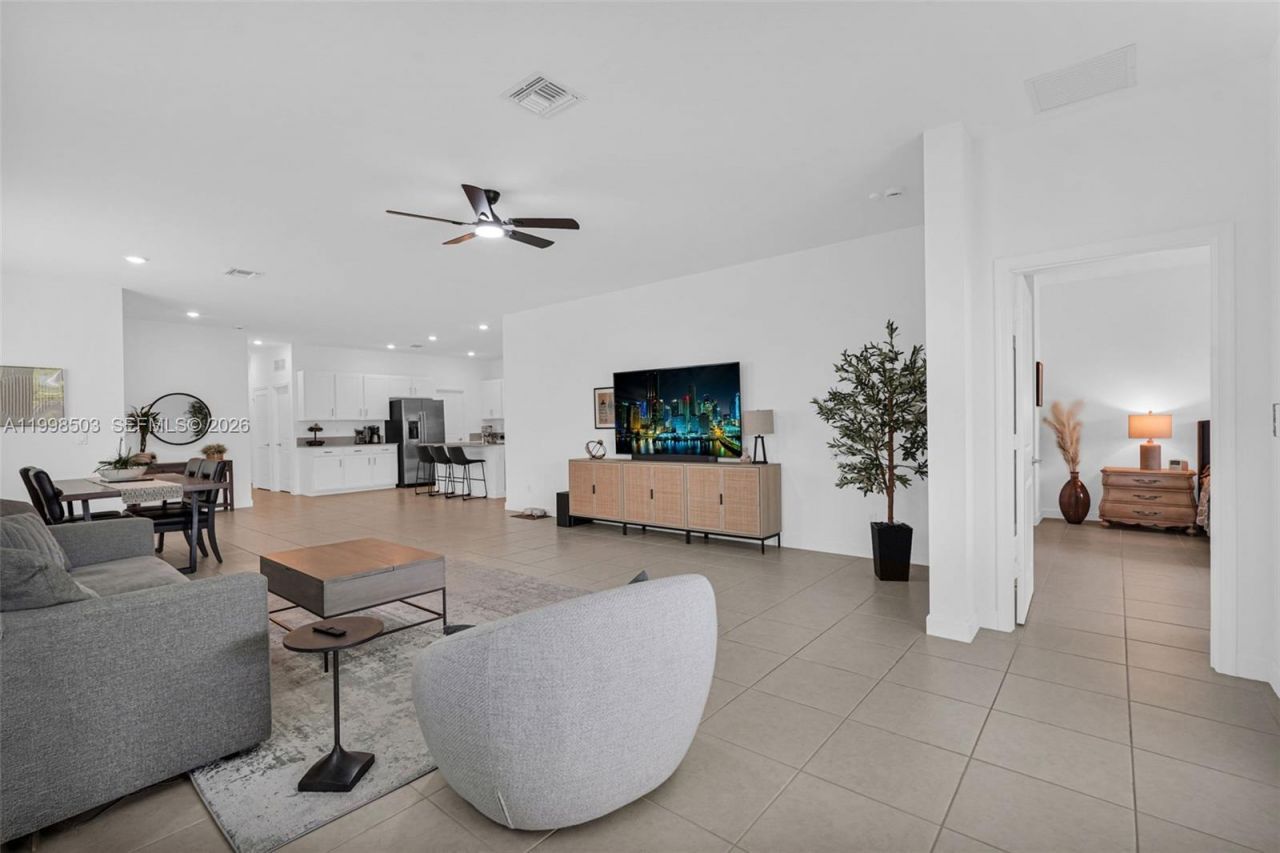 1368 Haywagon Trl, Loxahatchee, FL 33470 Photo