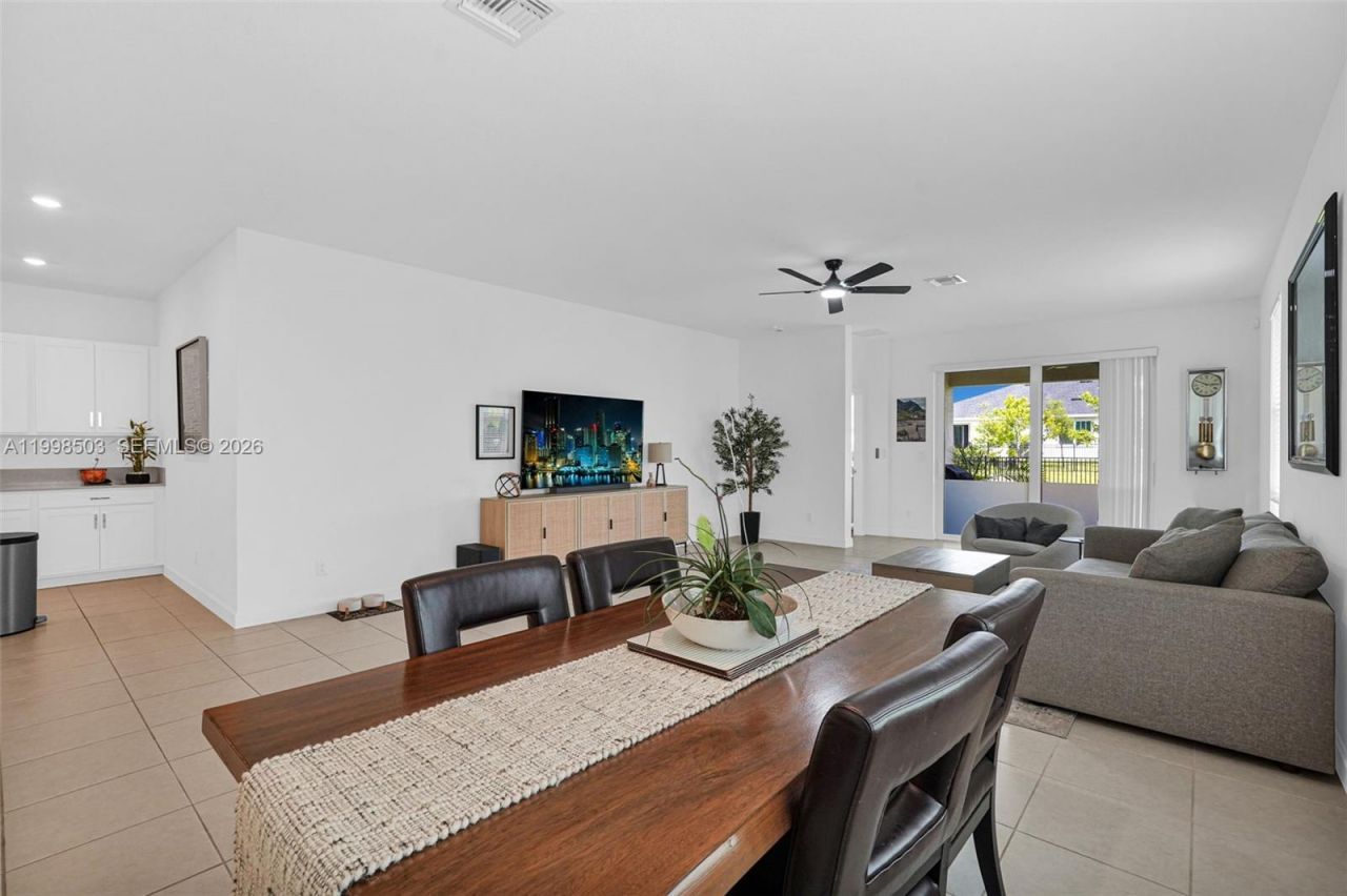 1368 Haywagon Trl, Loxahatchee, FL 33470 Photo