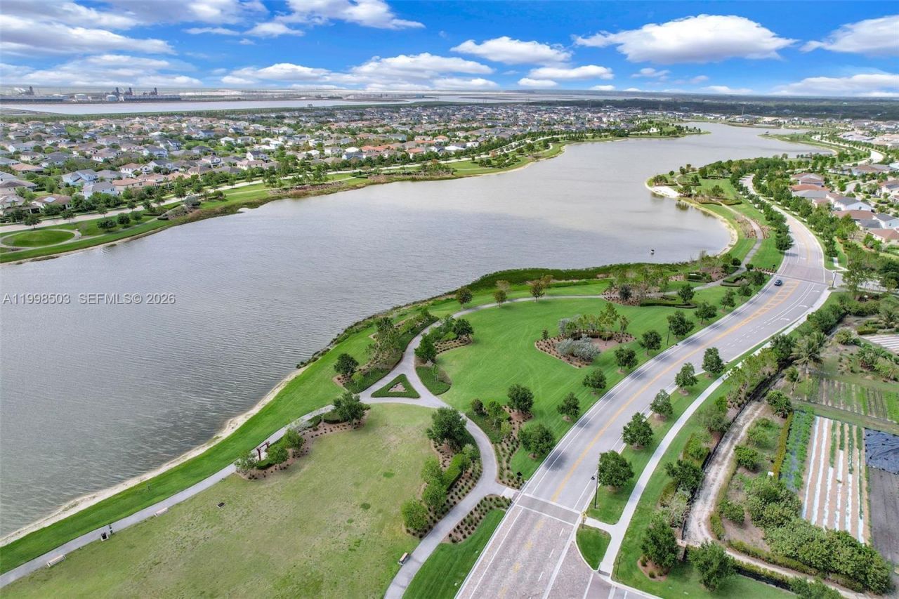 1368 Haywagon Trl, Loxahatchee, FL 33470 Photo