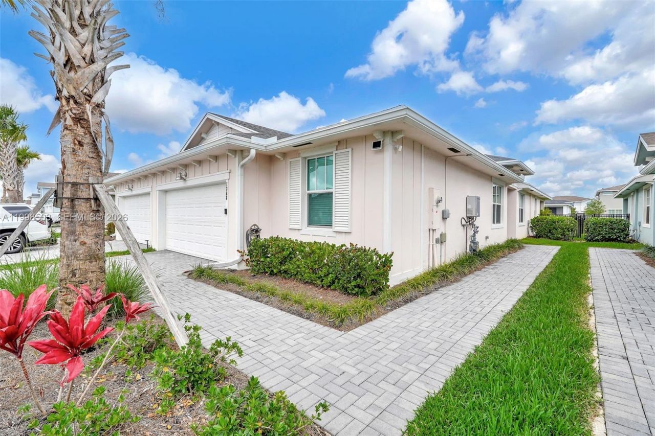 1368 Haywagon Trl, Loxahatchee, FL 33470 Photo