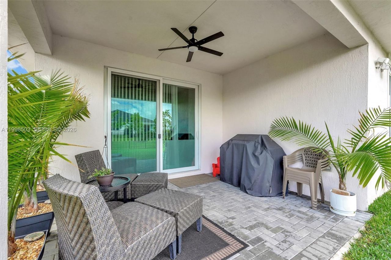 1368 Haywagon Trl, Loxahatchee, FL 33470 Photo