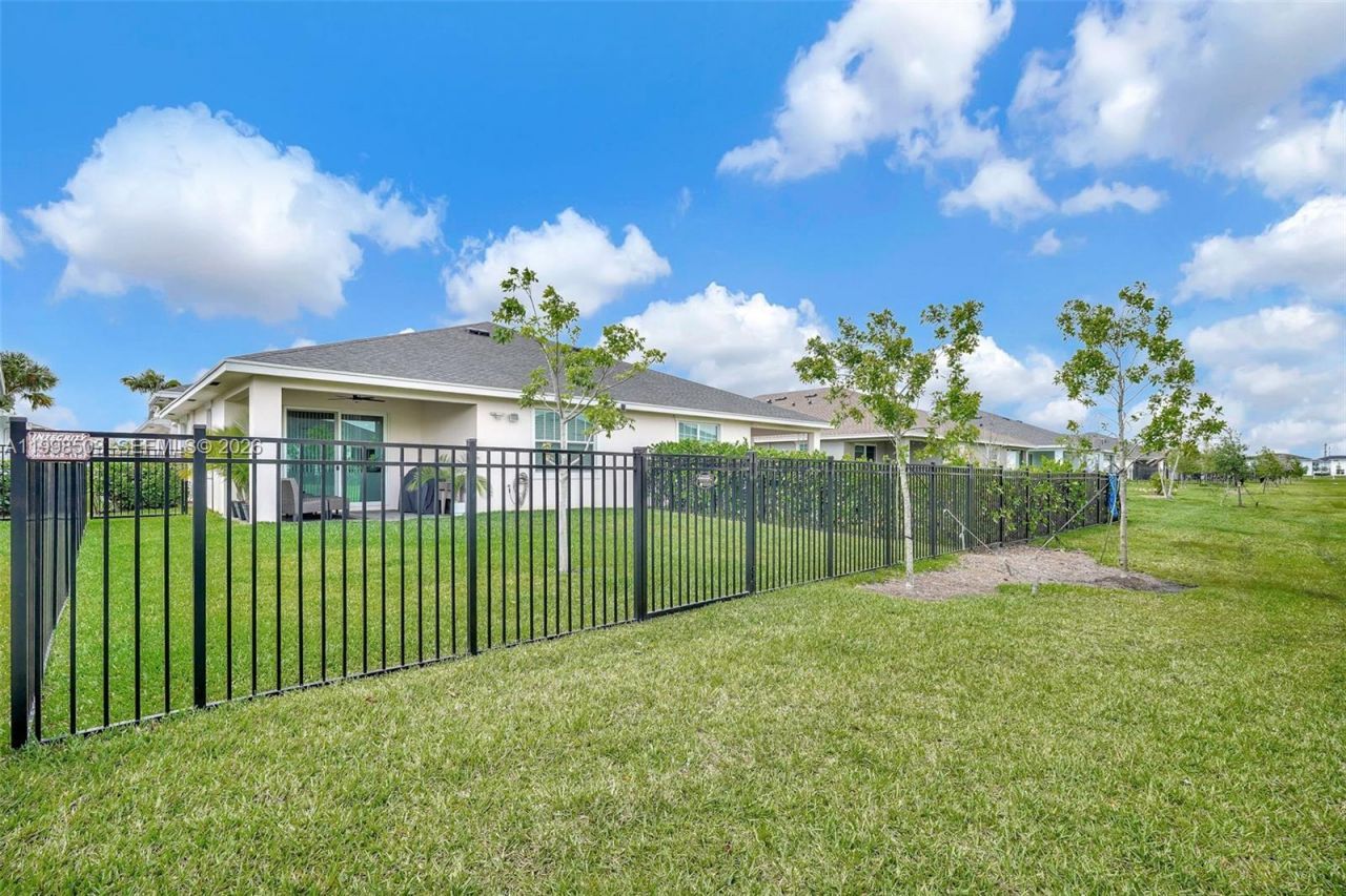 1368 Haywagon Trl, Loxahatchee, FL 33470 Photo