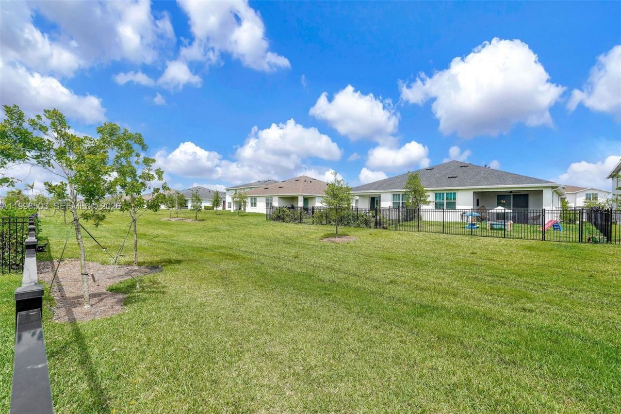 1368 Haywagon Trl, Loxahatchee, FL 33470 Photo