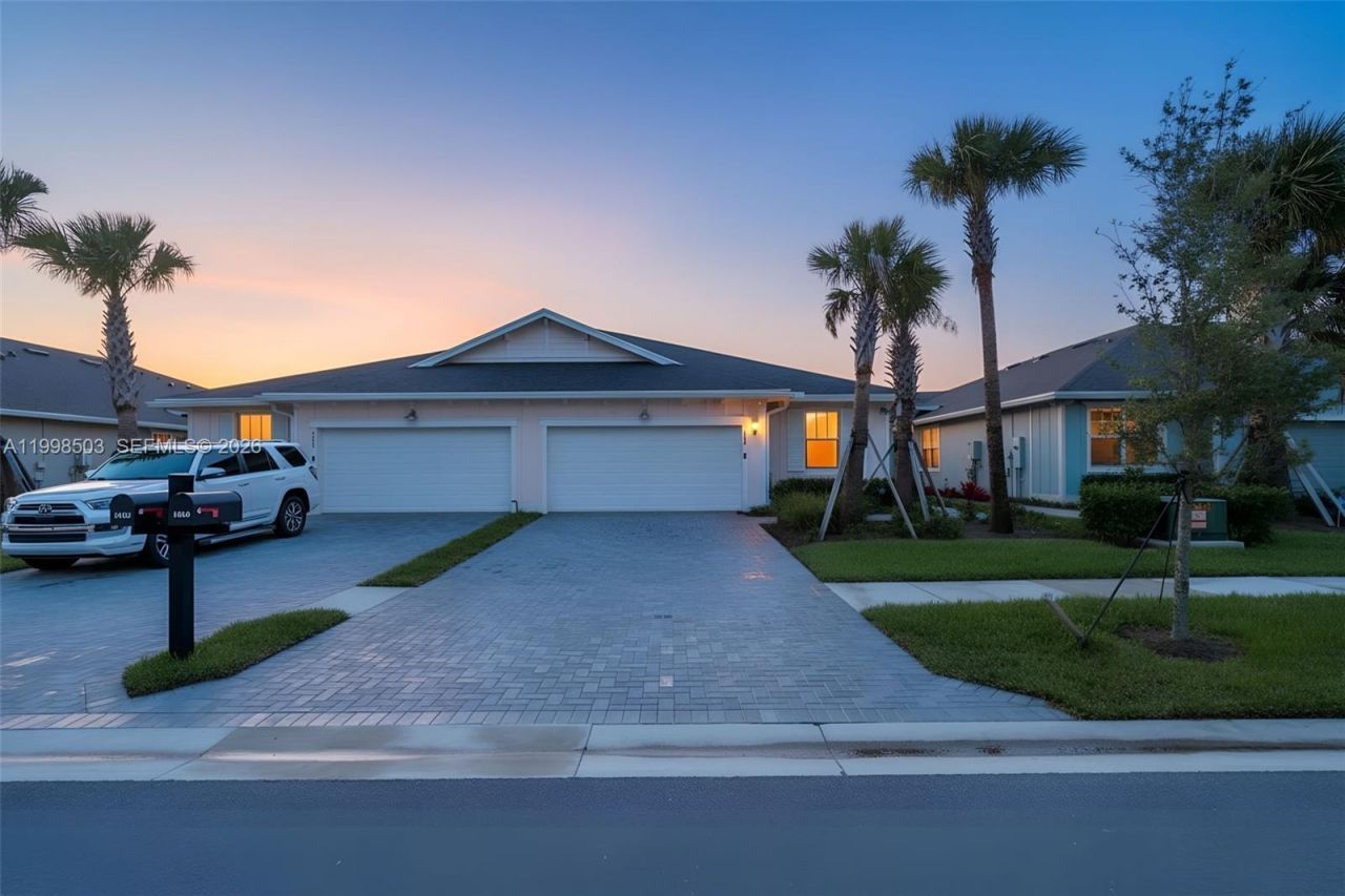 1368 Haywagon Trl, Loxahatchee, FL 33470 Photo