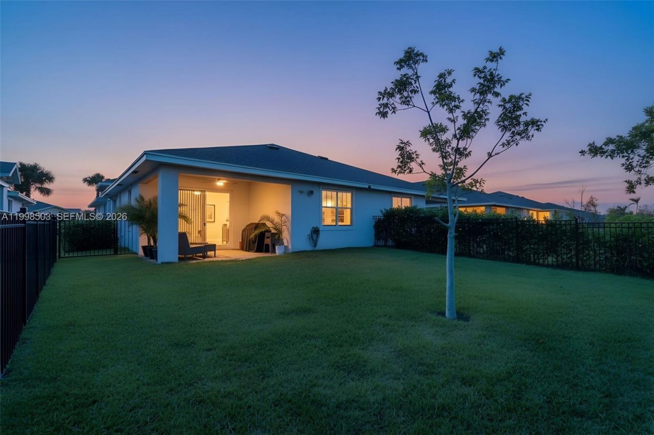 1368 Haywagon Trl, Loxahatchee, FL 33470 Photo