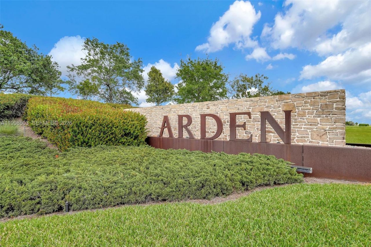 1368 Haywagon Trl, Loxahatchee, FL 33470 Photo