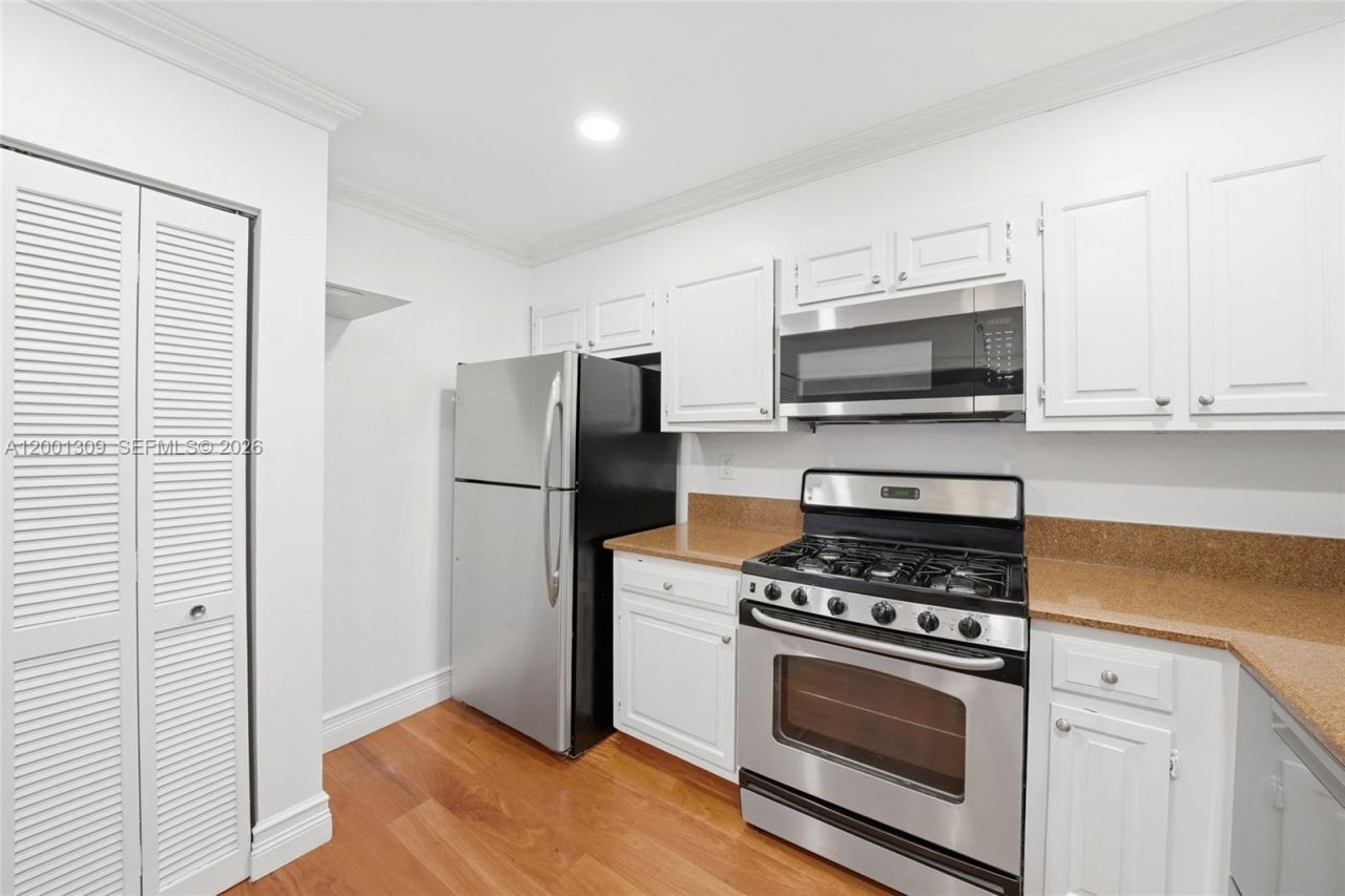 6704 SW 114th Pl, Unit F, Miami, FL 33173 Photo