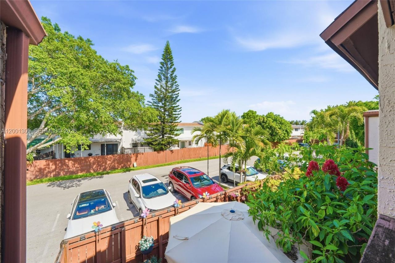 6704 SW 114th Pl, Unit F, Miami, FL 33173 Photo