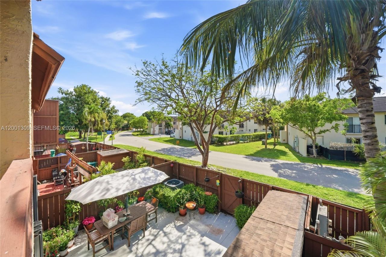 6704 SW 114th Pl, Unit F, Miami, FL 33173 Photo