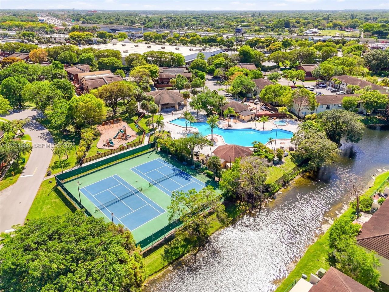 6704 SW 114th Pl, Unit F, Miami, FL 33173 Photo