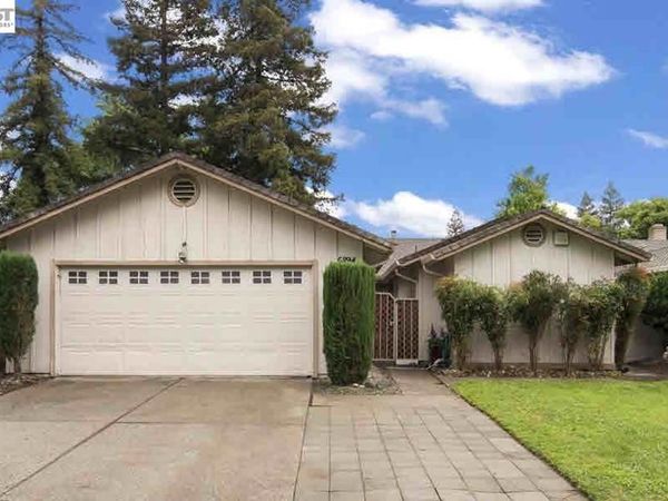 5894 Land View Dr, Stockton, CA 95219